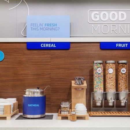 Holiday Inn Express Forest City By Ihg Екстер'єр фото