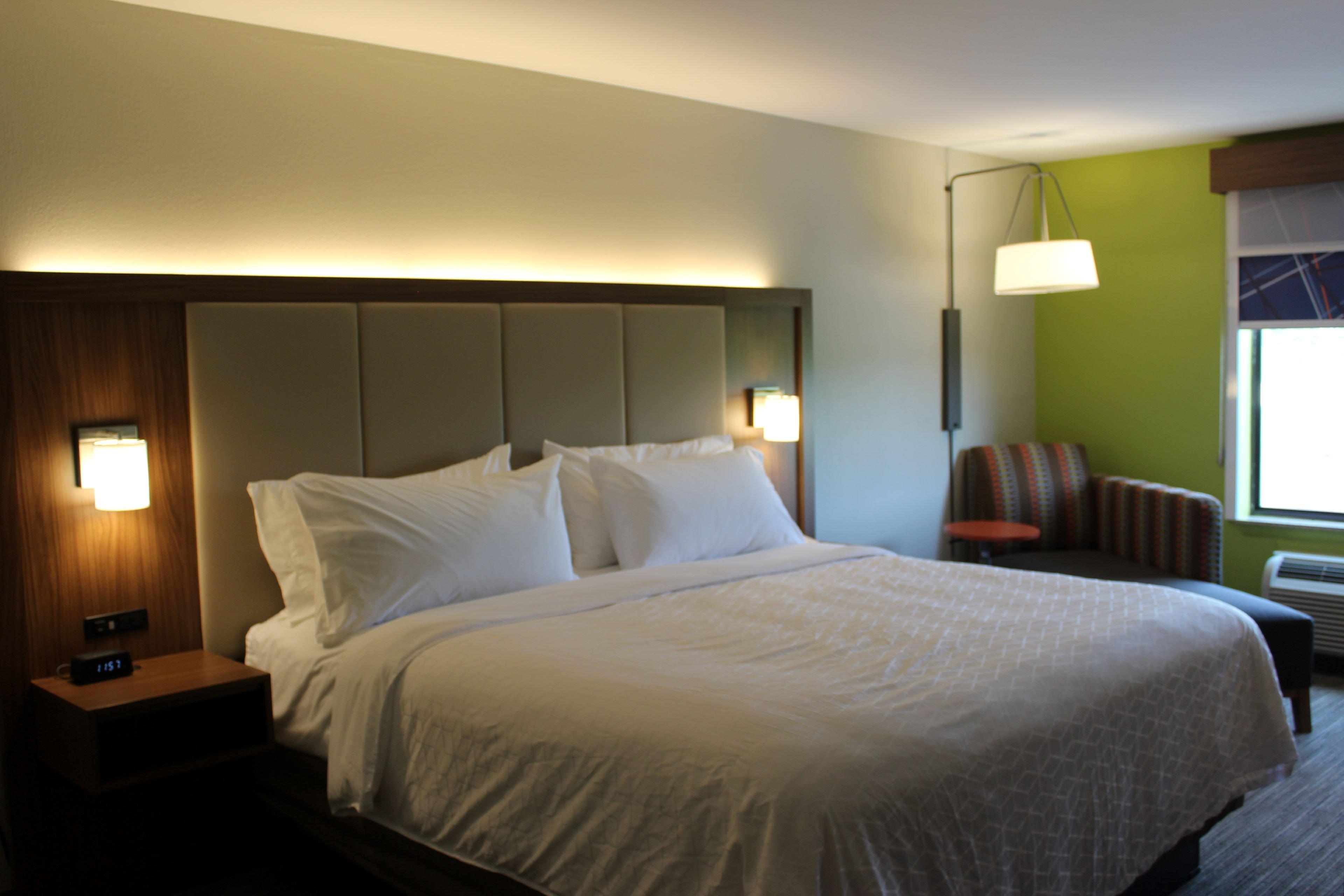 Holiday Inn Express Forest City By Ihg Екстер'єр фото