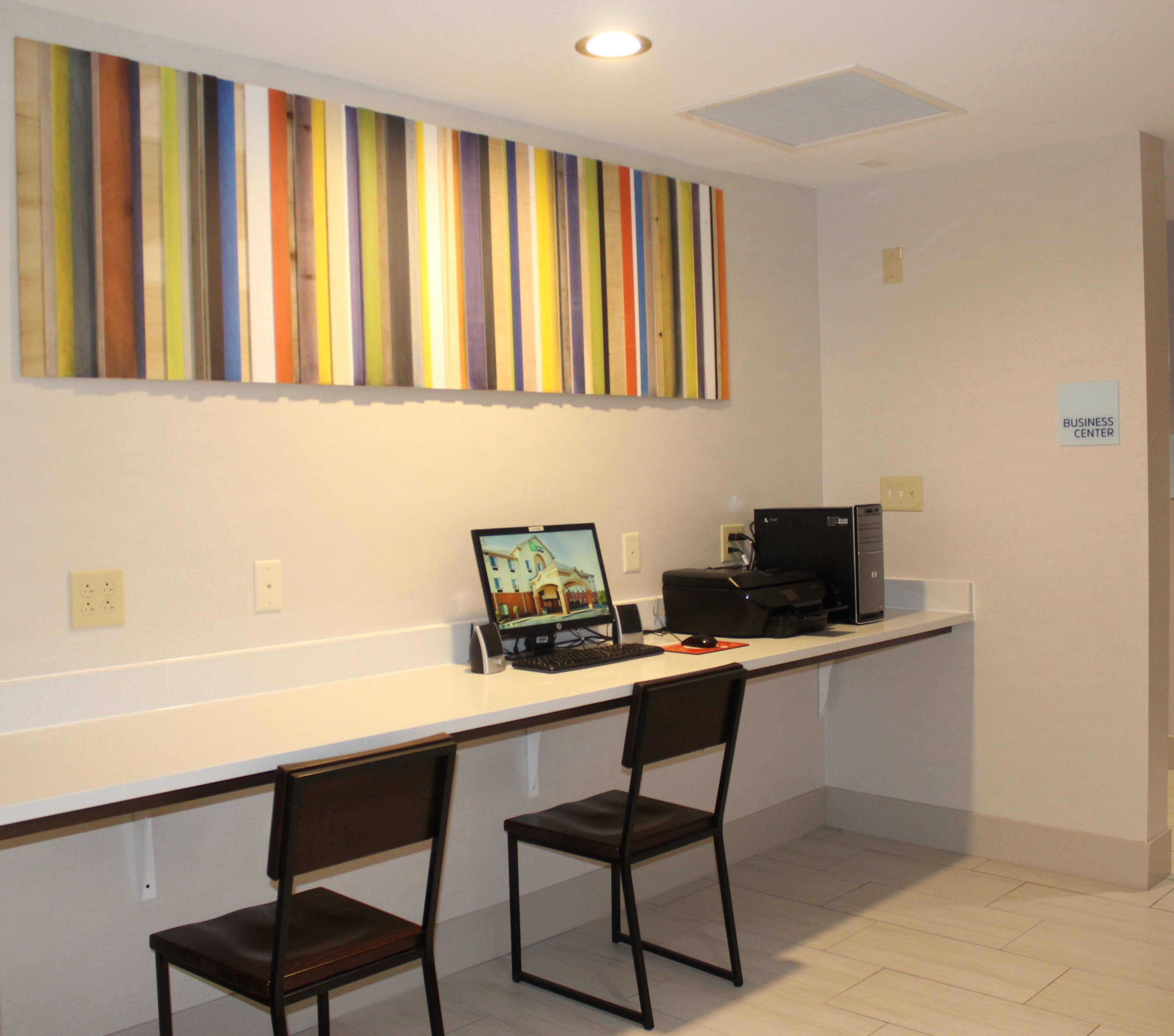 Holiday Inn Express Forest City By Ihg Екстер'єр фото